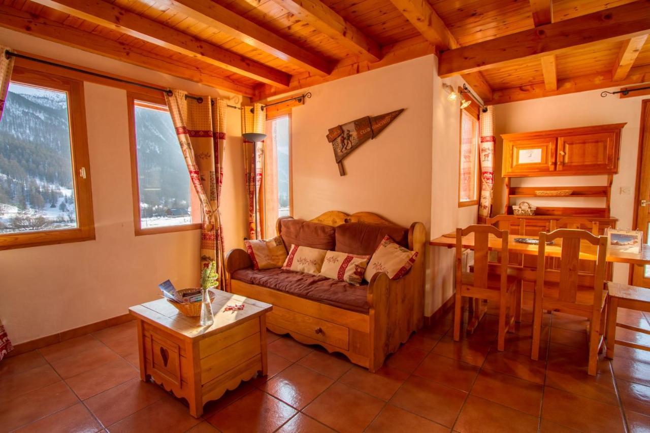 Chalet Le Melezin Hameau Des Chazals Nevache Hautes Alpes Exterior foto